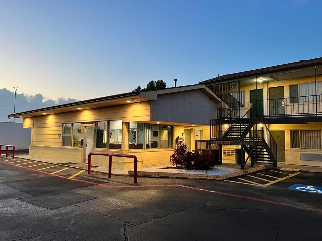 Budget Inn & Suites アマリロ エクステリア 写真